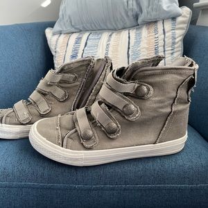 Blowfish canvas sneakers side zipper